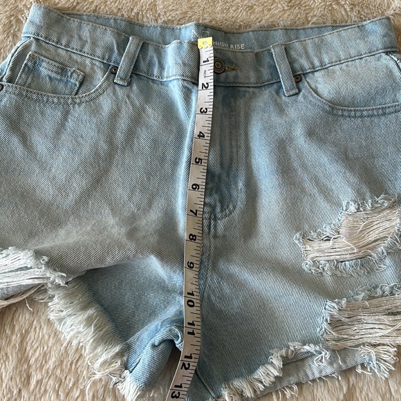 No Boundaries cut off jean shorts size 9 - Picture 13 of 16